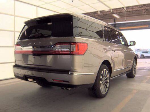 Used 2020 Lincoln Navigator L Reserve w/ Luxury Package AWD/4WD image 4
