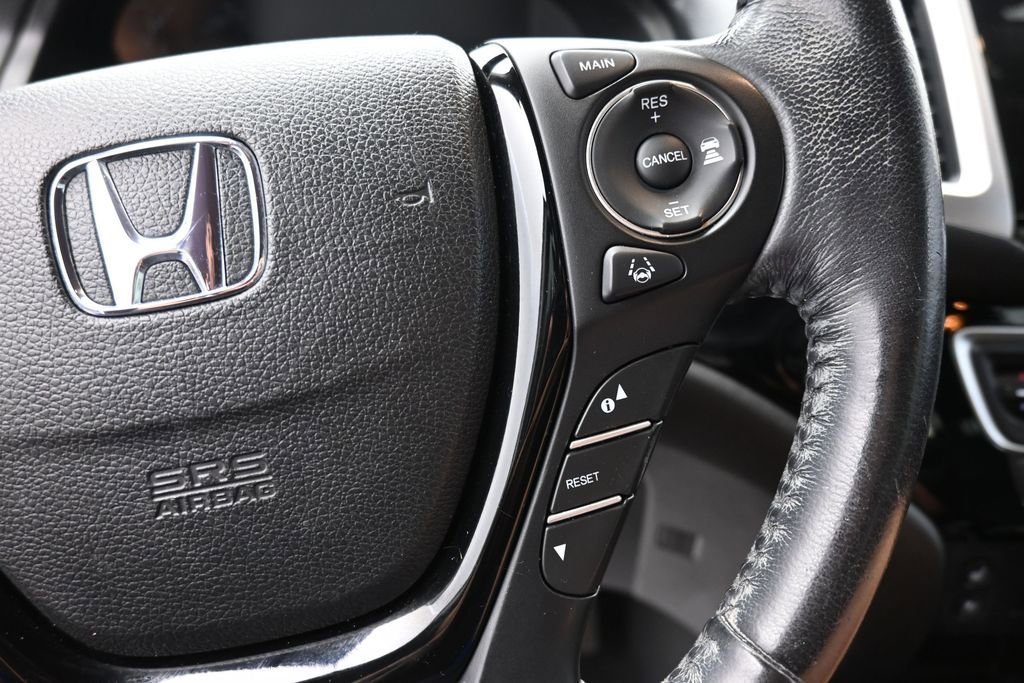 Used 2018 Honda Pilot Elite image 37