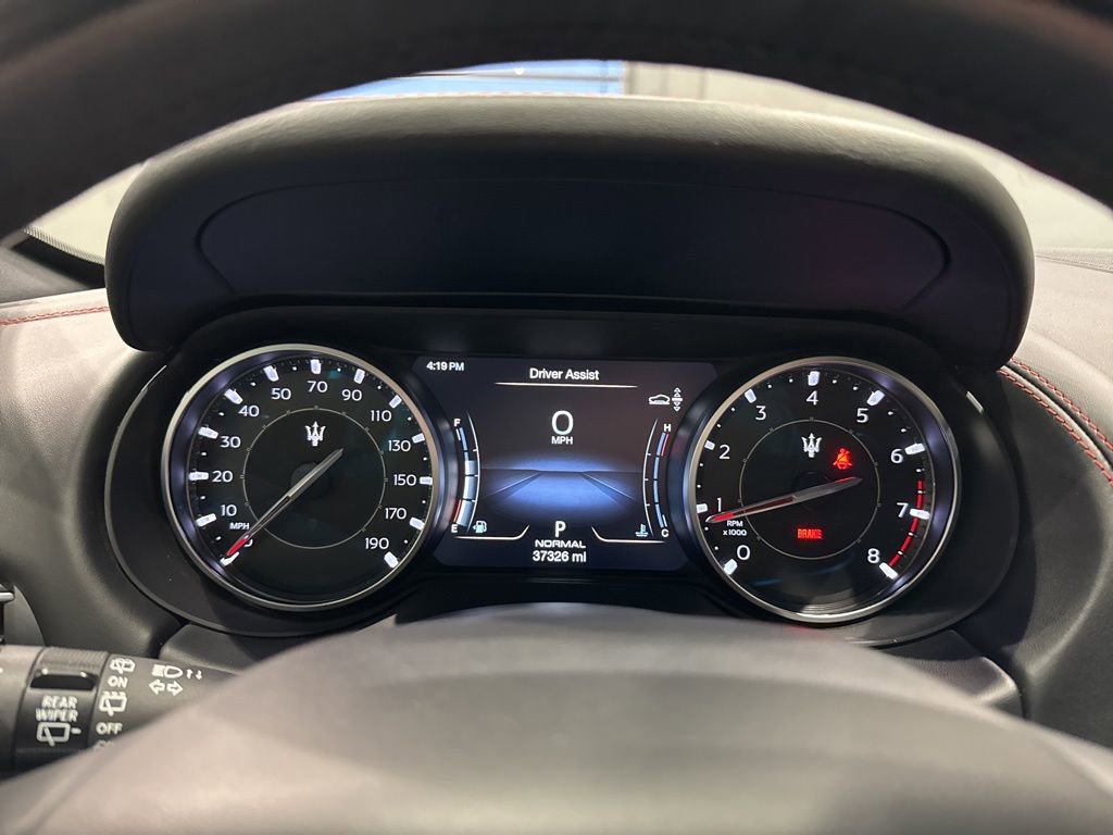 Used 2021 Maserati Levante GranSport image 31