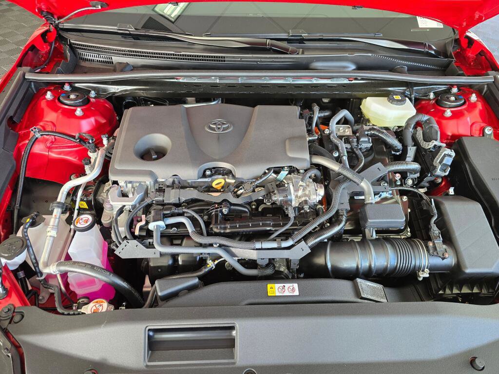 Used 2026 Toyota Camry Hybrid image 9
