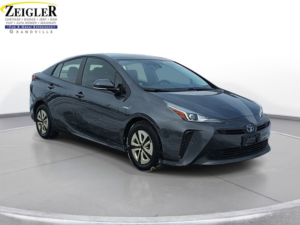 Used 2019 Toyota Prius L Eco image 3