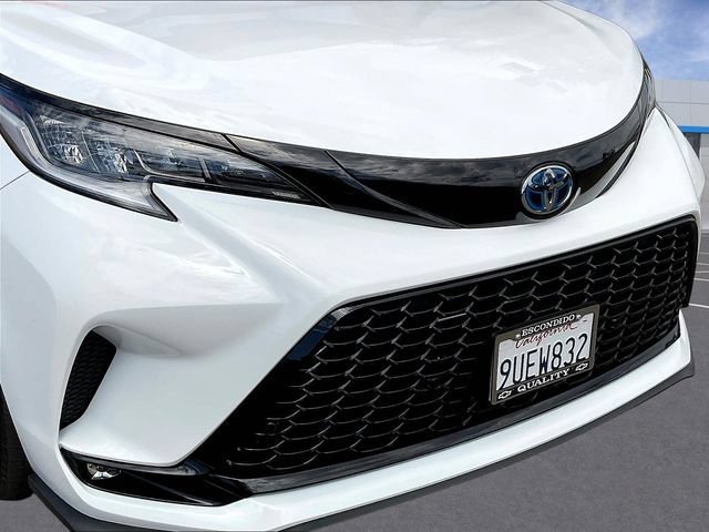 Used 2025 Toyota Sienna XSE w/ XSE Premium Package FWD image 36