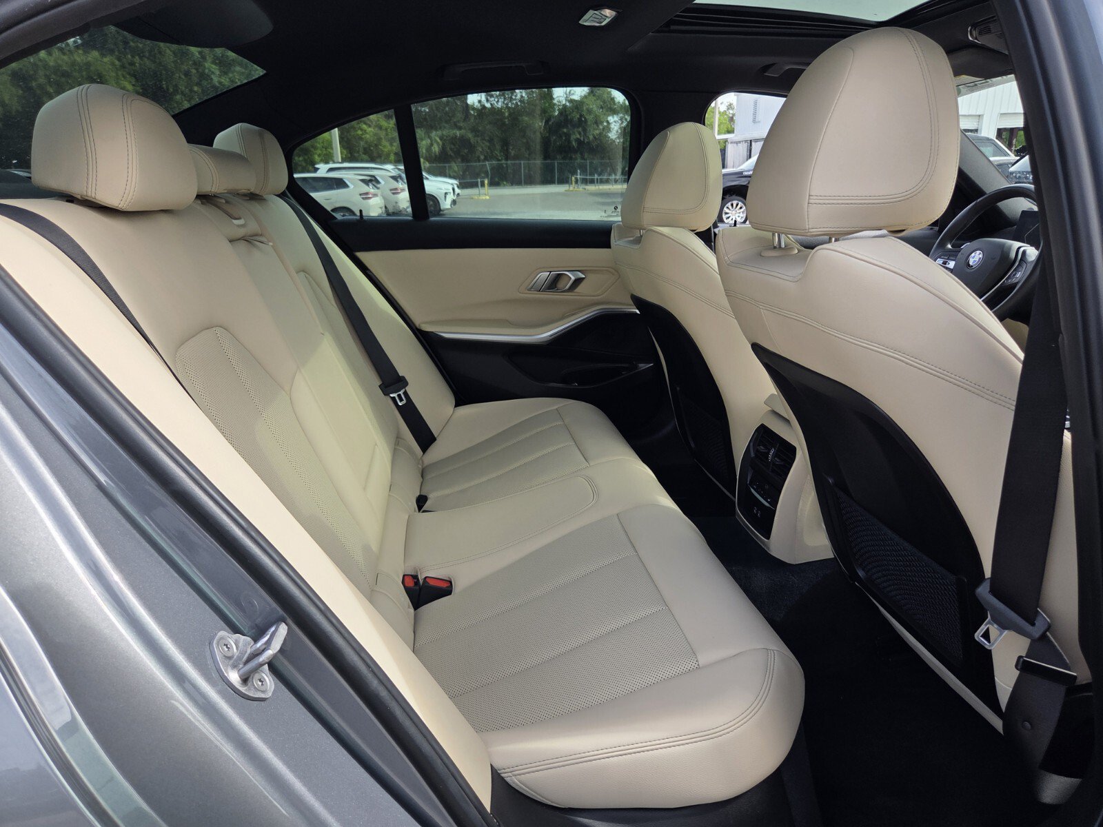 Used 2023 BMW 330i Sedan w/ Driving Assistance Package RWD image 16