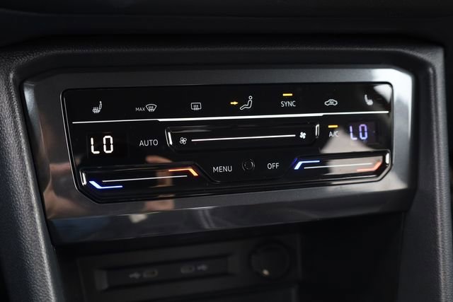 Used 2022 Volkswagen Tiguan SE image 22