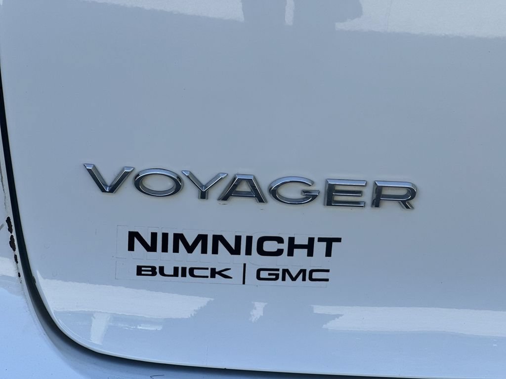 Used 2023 Chrysler Voyager LX FWD image 29