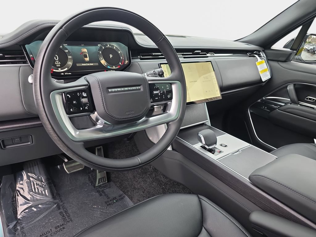 New 2025 Land Rover Range Rover Long Wheelbase SE image 16