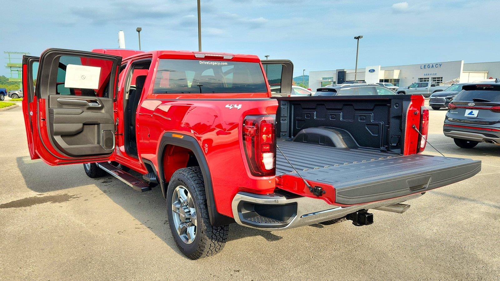 New 2026 GMC Sierra 2500 SLE w/ SLE Convenience Package AWD/4WD image 7