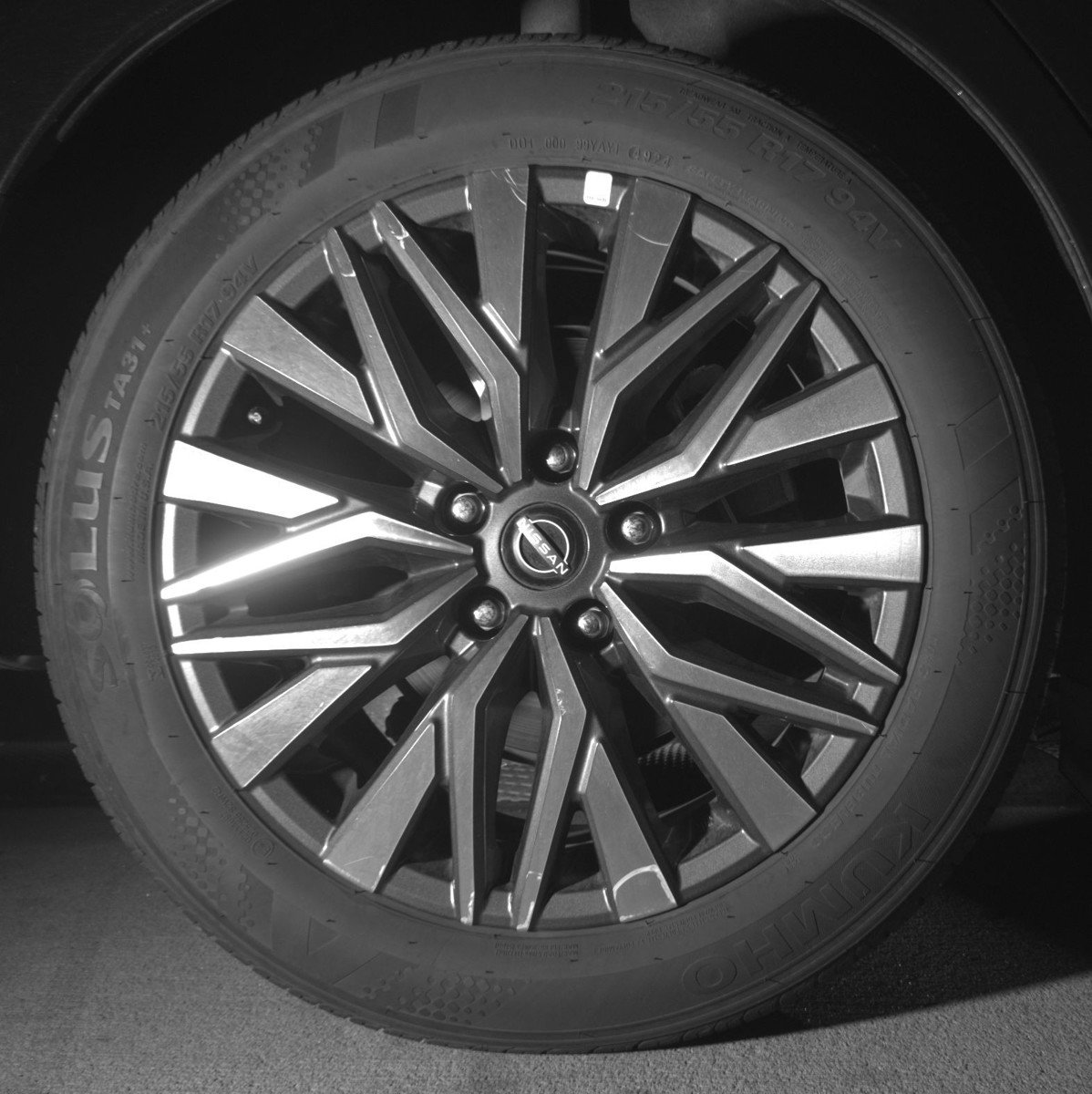 Used 2025 Nissan Altima 2.5 SV FWD image 15