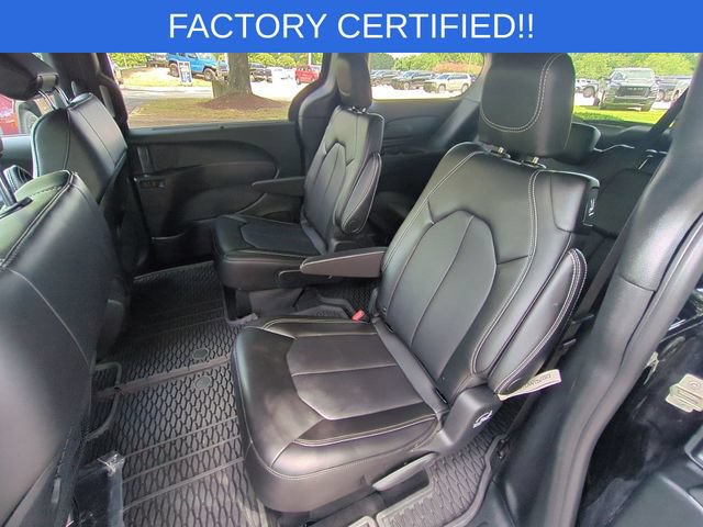 Used 2025 Chrysler Voyager LX FWD image 27