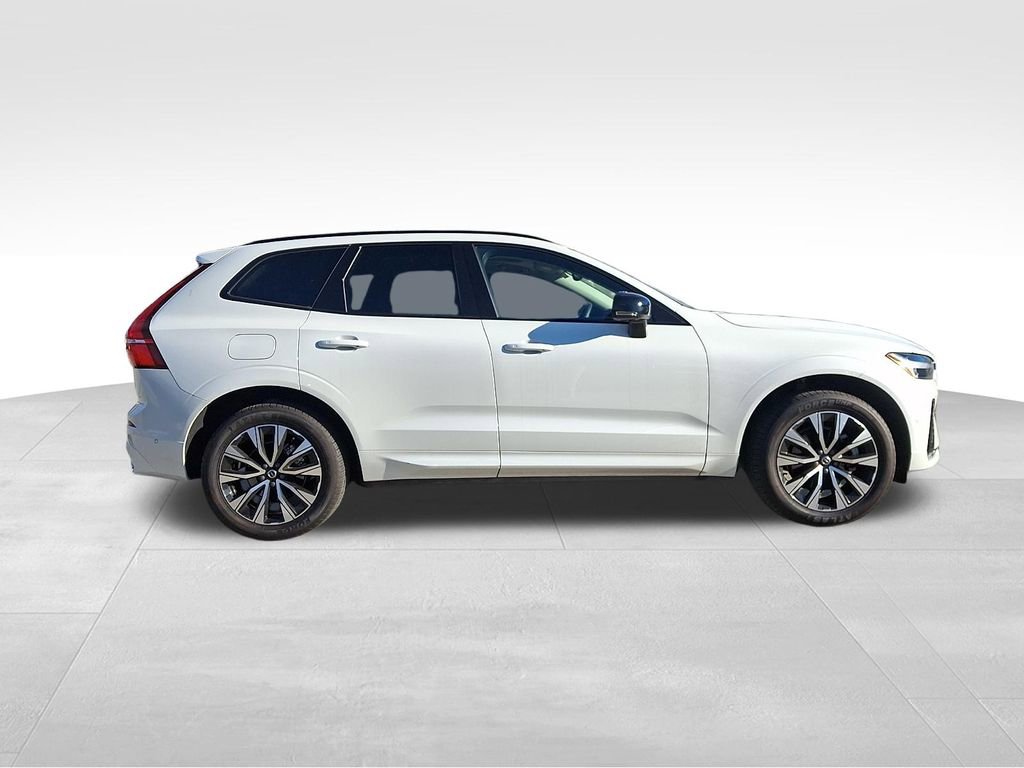 Used 2024 Volvo XC60 B5 Plus w/ Protection Package Premier AWD/4WD image 7