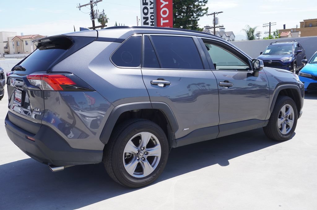 Certified 2022 Toyota RAV4 XLE AWD/4WD image 6
