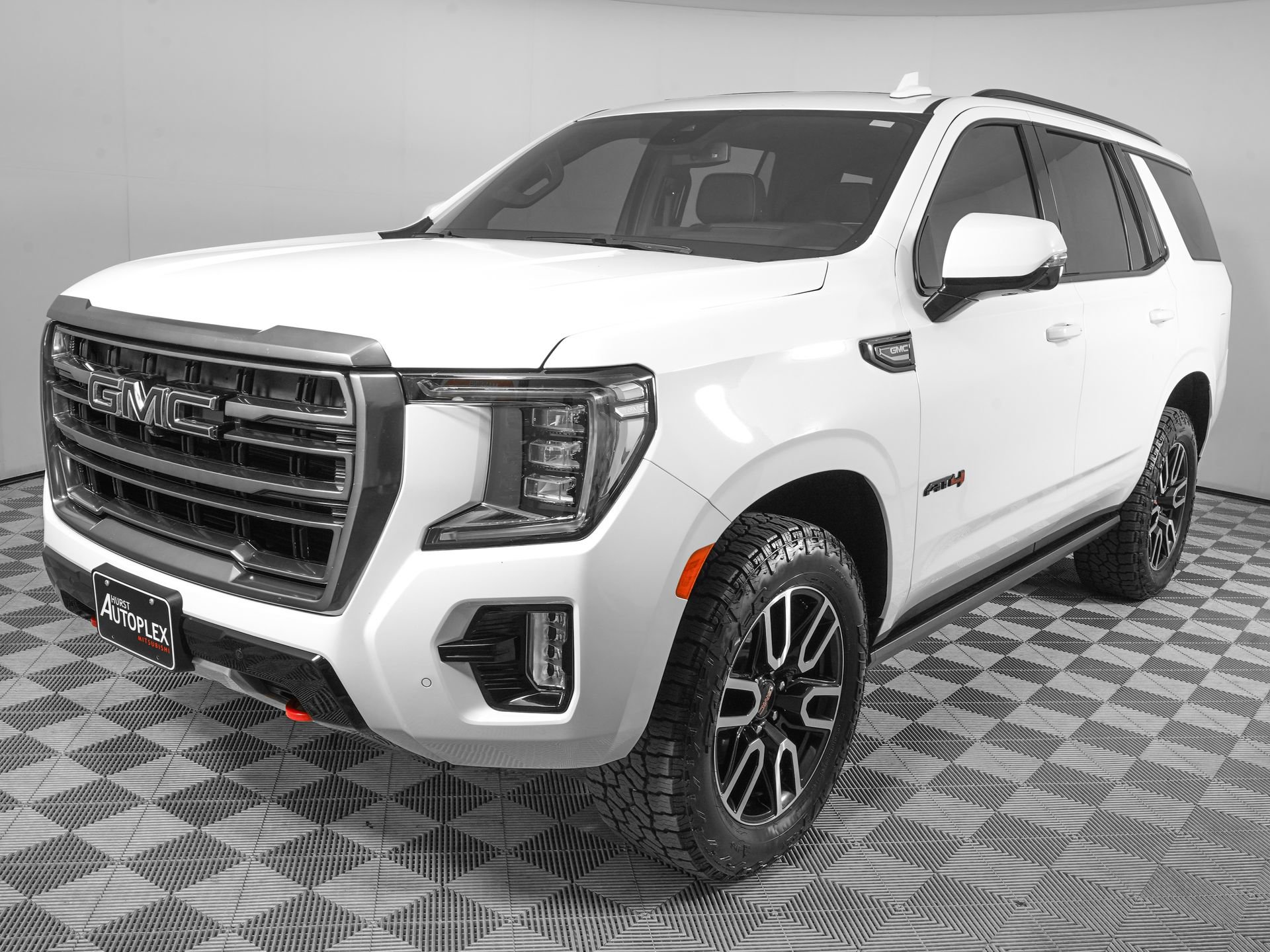 Used 2023 GMC Yukon AT4 w/ AT4 Premium Package AWD/4WD image 7