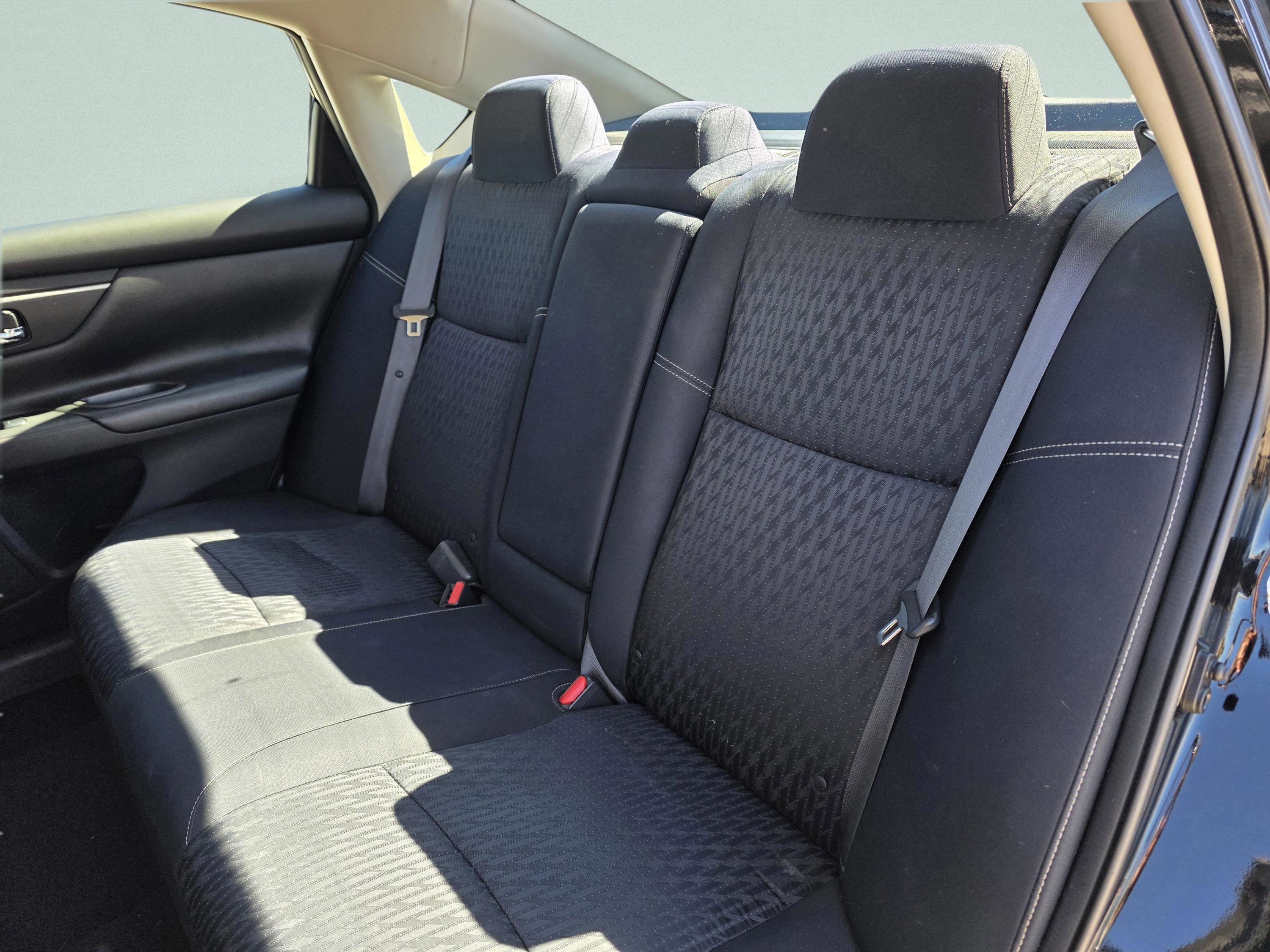 Used 2018 Nissan Altima 2.5 SV image 22