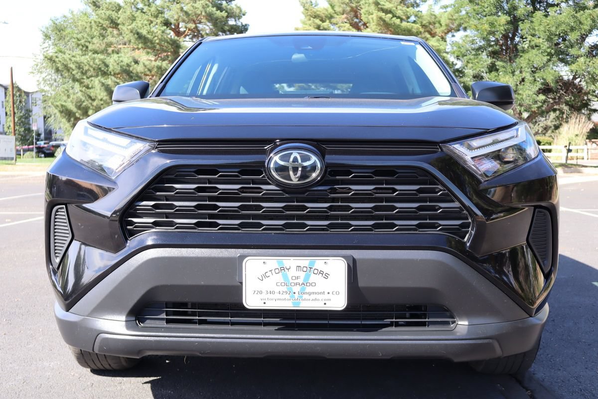 Used 2025 Toyota RAV4 LE AWD/4WD image 13