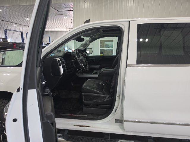 Used 2017 Chevrolet Silverado 1500 LTZ Z71 w/ LTZ Plus Package AWD/4WD image 22