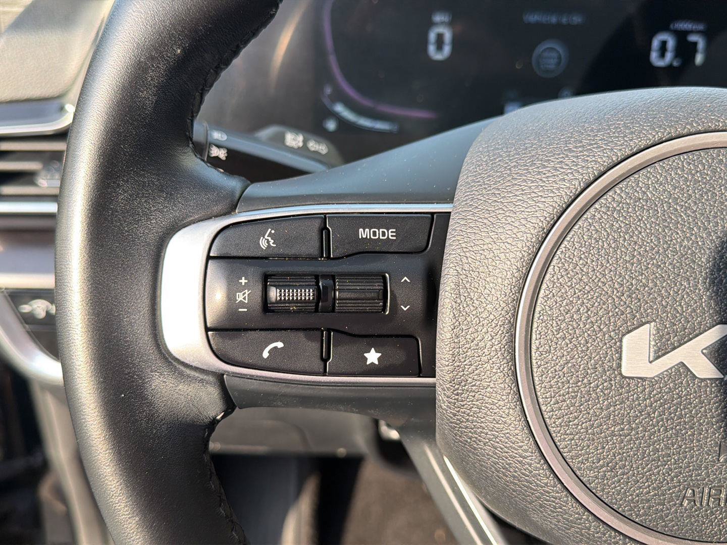 Used 2023 Kia Sportage EX FWD image 21