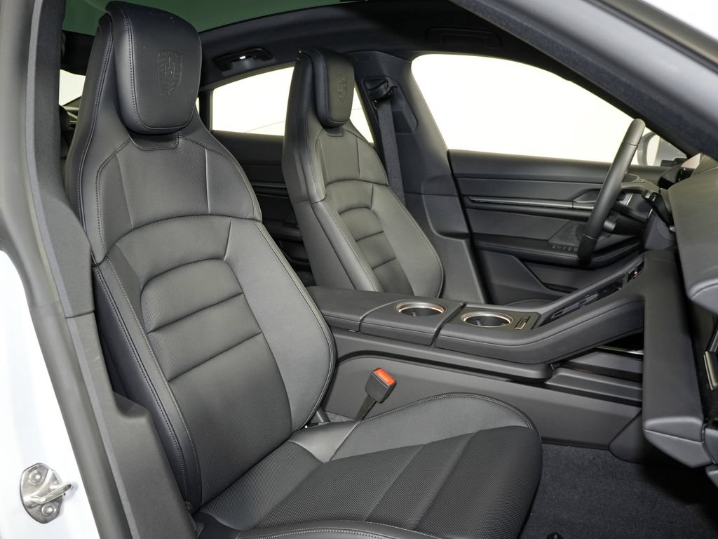 New 2026 Porsche Taycan AWD/4WD image 40
