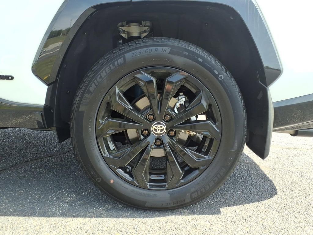 Used 2024 Toyota RAV4 XSE w/ Advanced Technology Package image 21