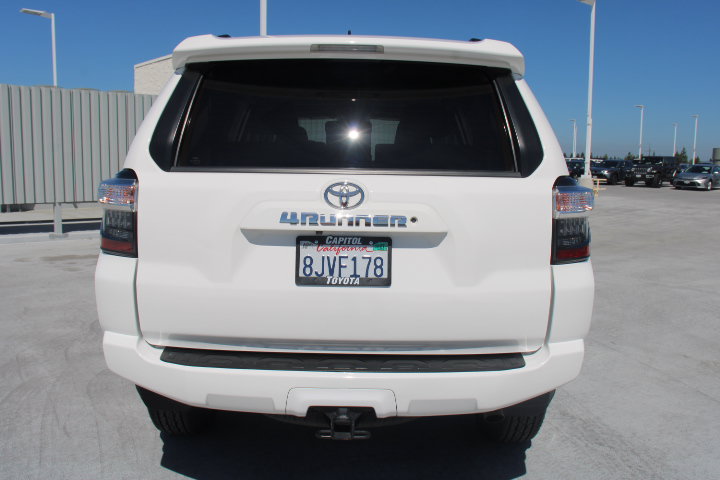 Certified 2019 Toyota 4Runner SR5 Premium AWD/4WD image 4