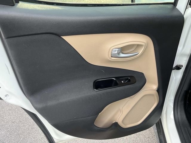 Used 2020 Jeep Renegade Sport image 16