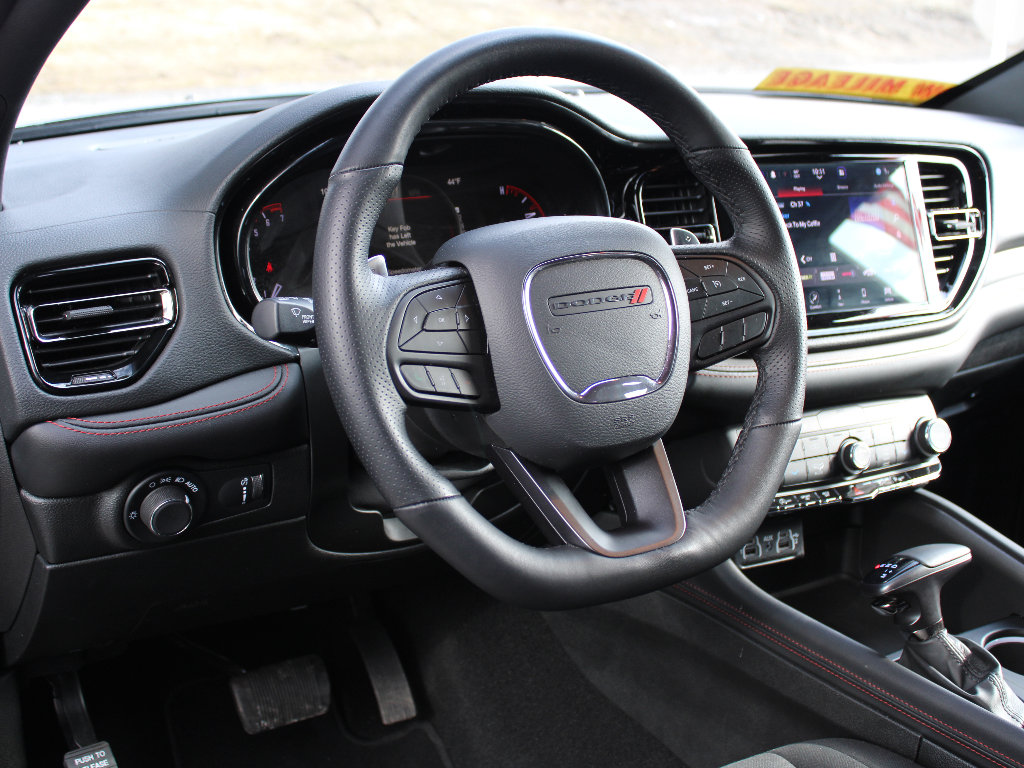 Used 2025 Dodge Durango GT w/ Blacktop Package image 11