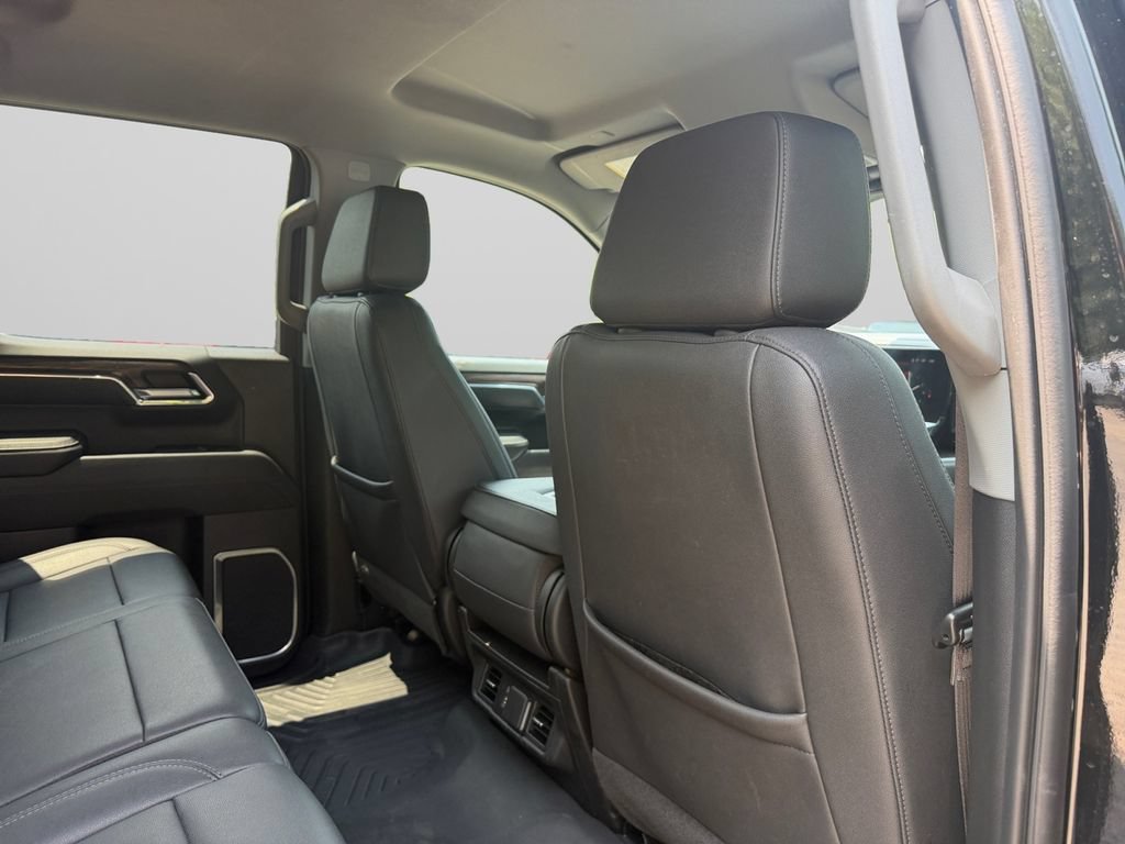 Used 2024 GMC Sierra 1500 SLT AWD/4WD image 17