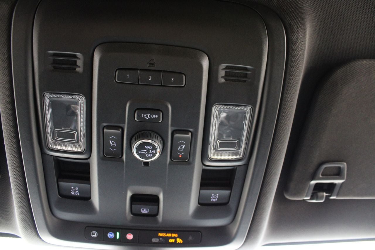 Used 2021 GMC Yukon AT4 w/ AT4 Premium Plus Package AWD/4WD image 18