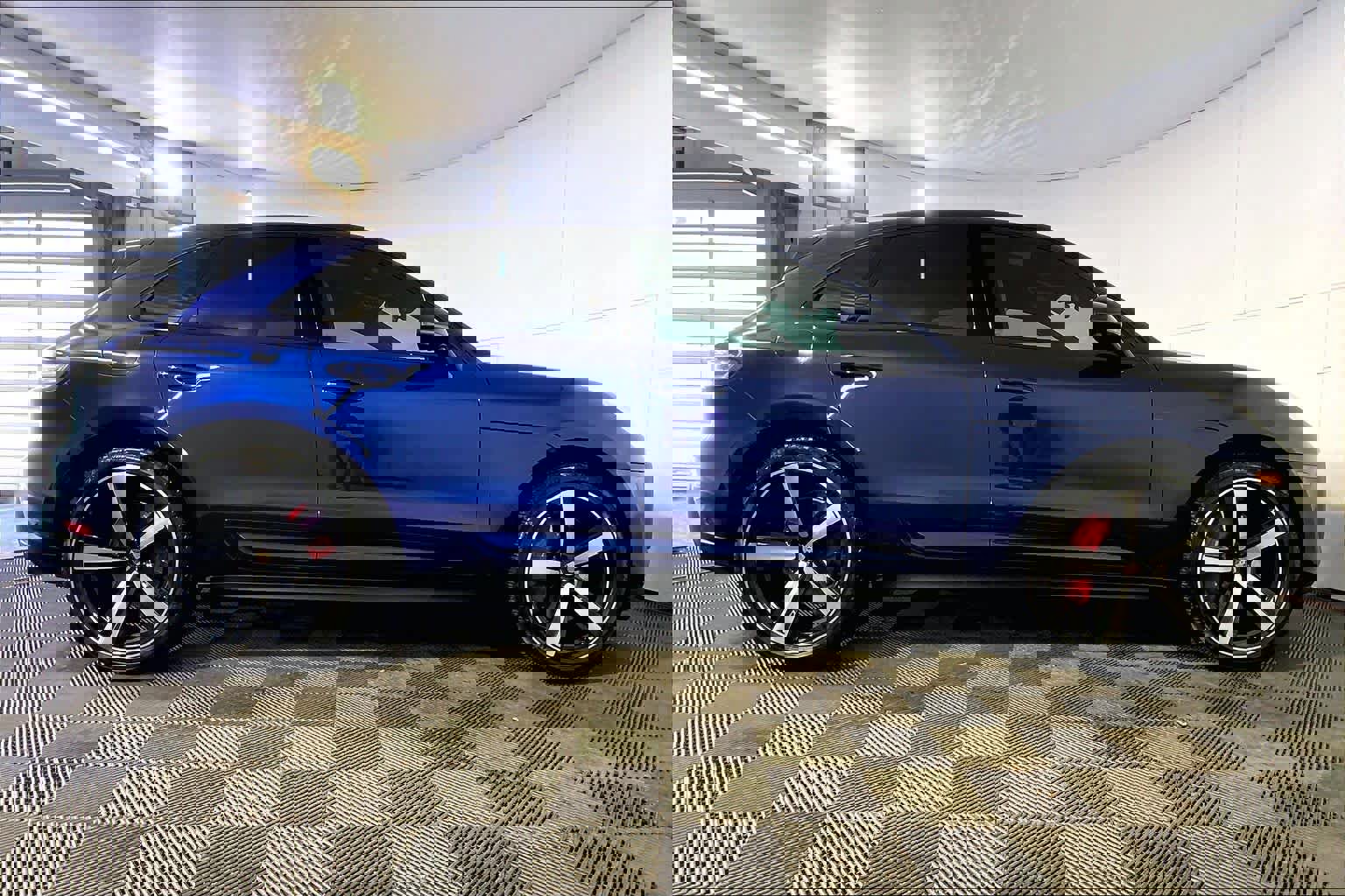 Used 2025 Porsche Macan GTS image 8