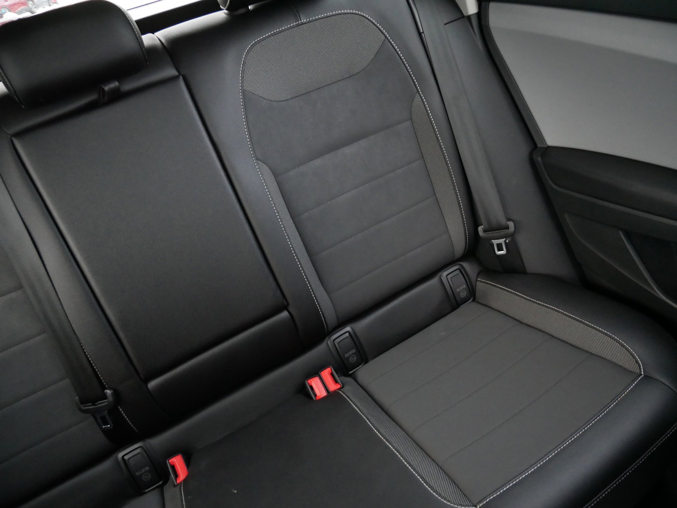 Certified 2023 Volkswagen Taos SE w/ Panoramic Sunroof Package image 14