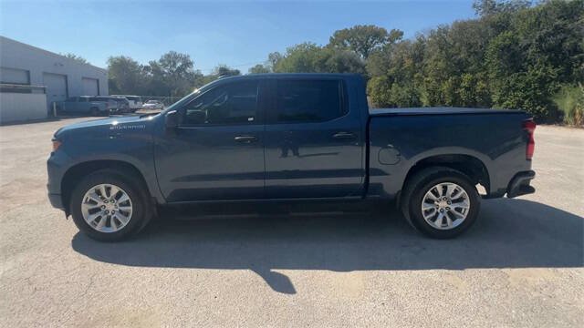 Used 2024 Chevrolet Silverado 1500 Custom RWD image 5