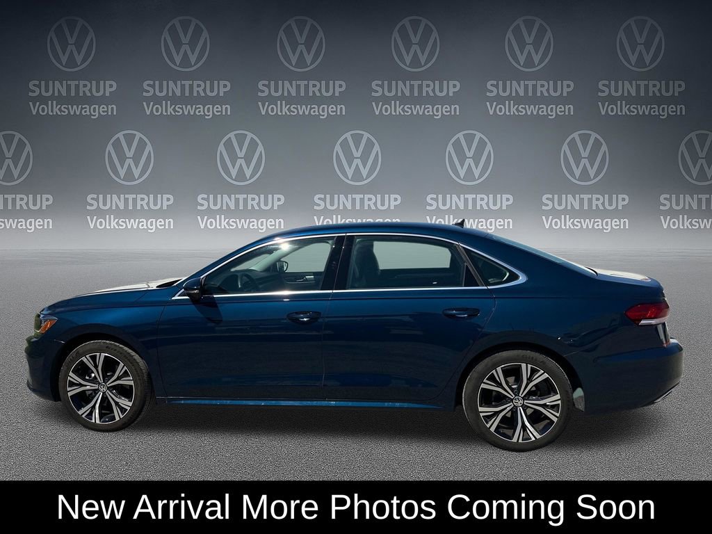 Used 2022 Volkswagen Passat 2.0T SE image 3