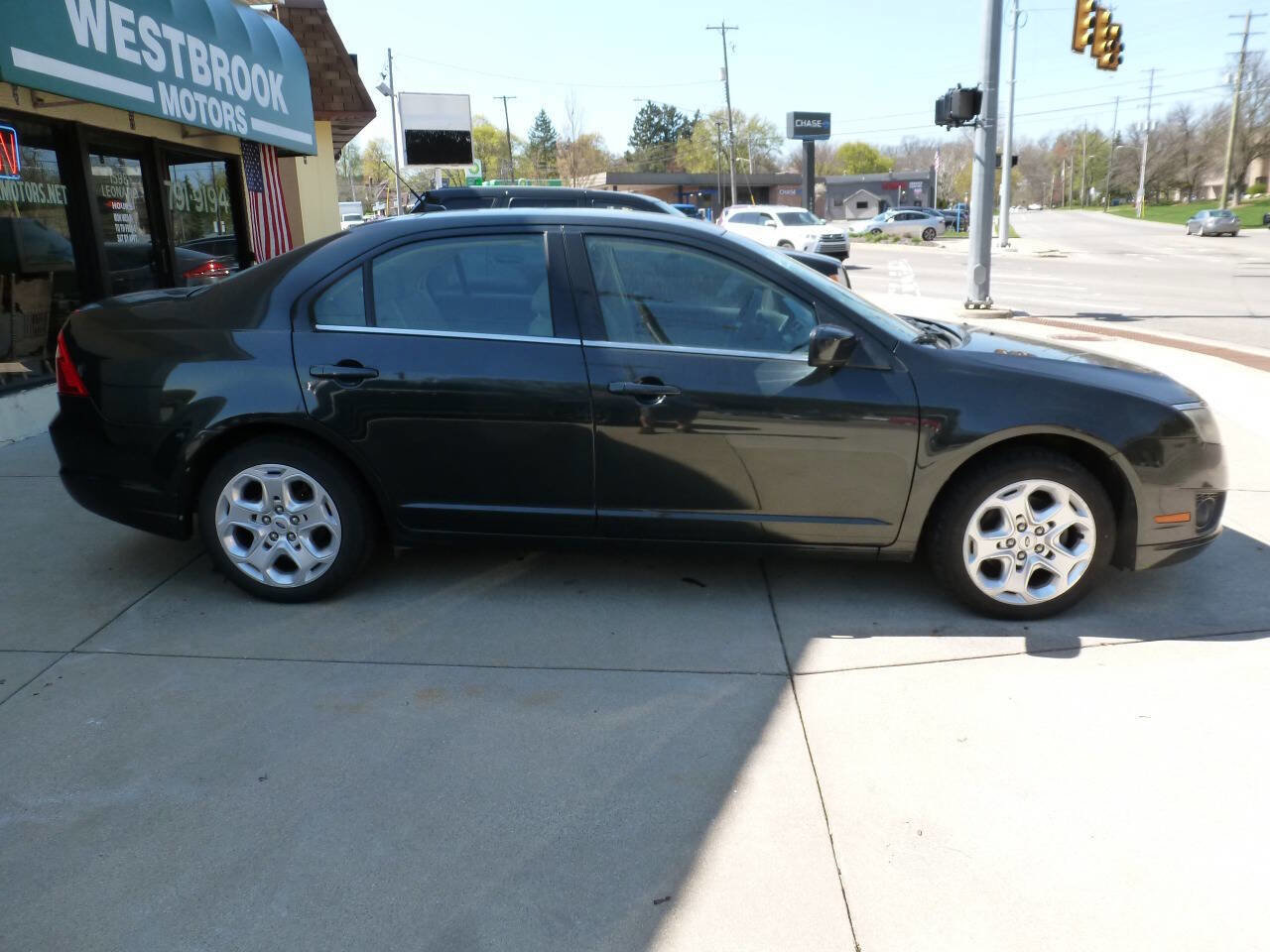 Used 2010 Ford Fusion SE FWD image 5