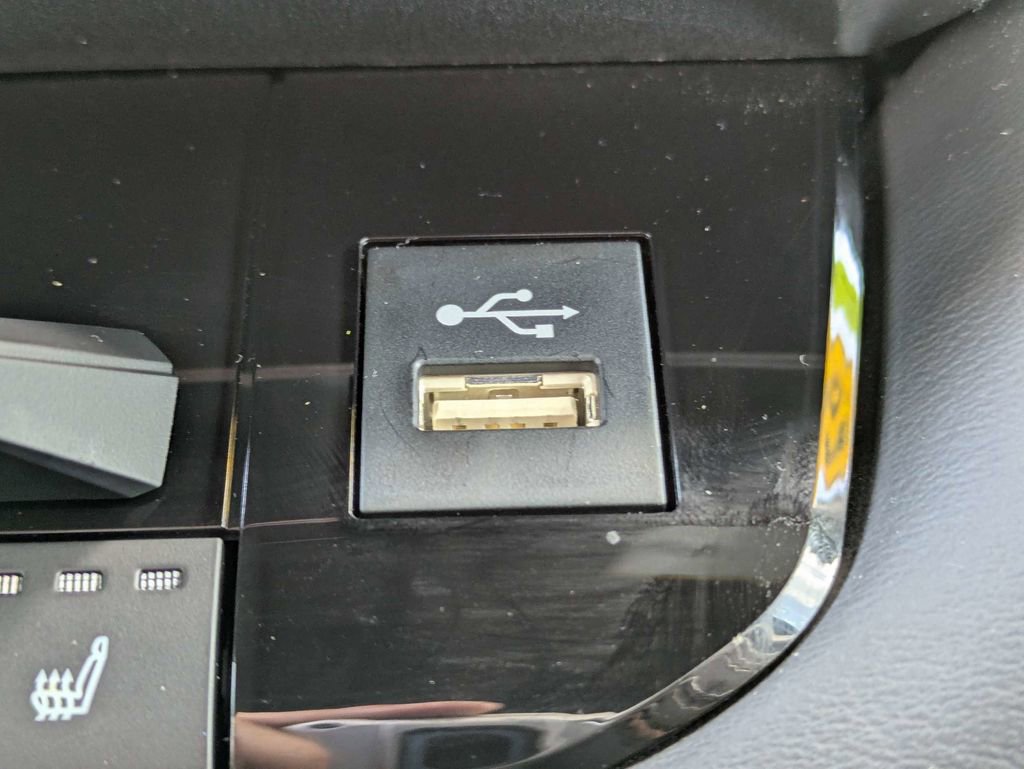 Used 2023 Toyota Tundra Platinum AWD/4WD image 31