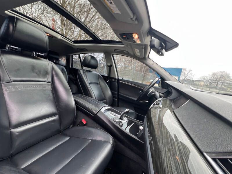 Used 2016 BMW 535i Gran Turismo image 14