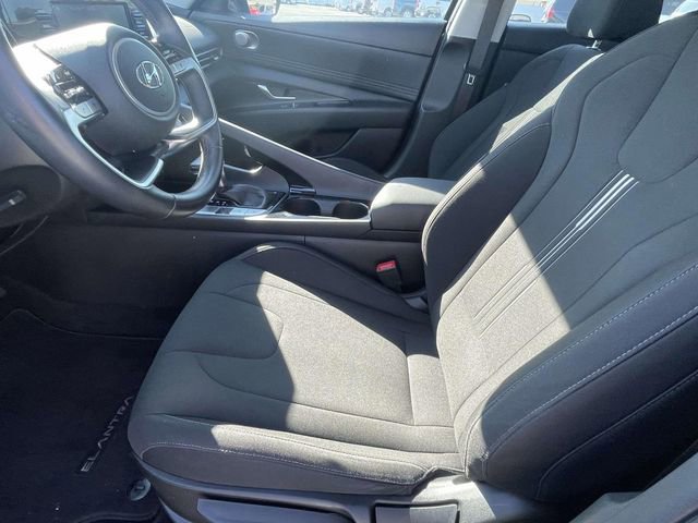 Used 2021 Hyundai Elantra SEL w/ Convenience Package image 14