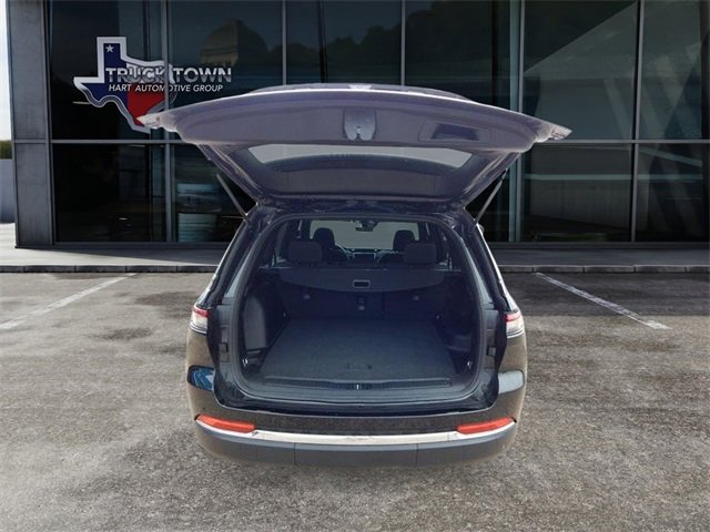 Used 2025 Jeep Grand Cherokee Laredo image 5