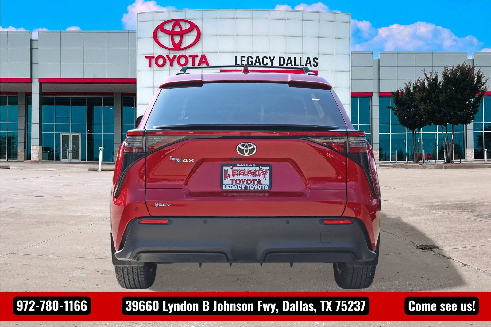 Used 2024 Toyota bZ4X XLE w/ Weather Package image 9