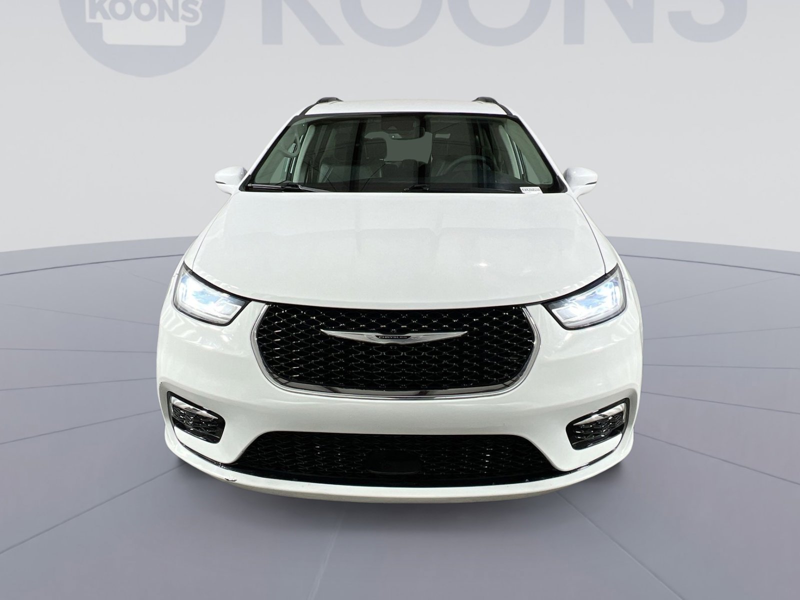 Used 2022 Chrysler Pacifica Touring-L image 8