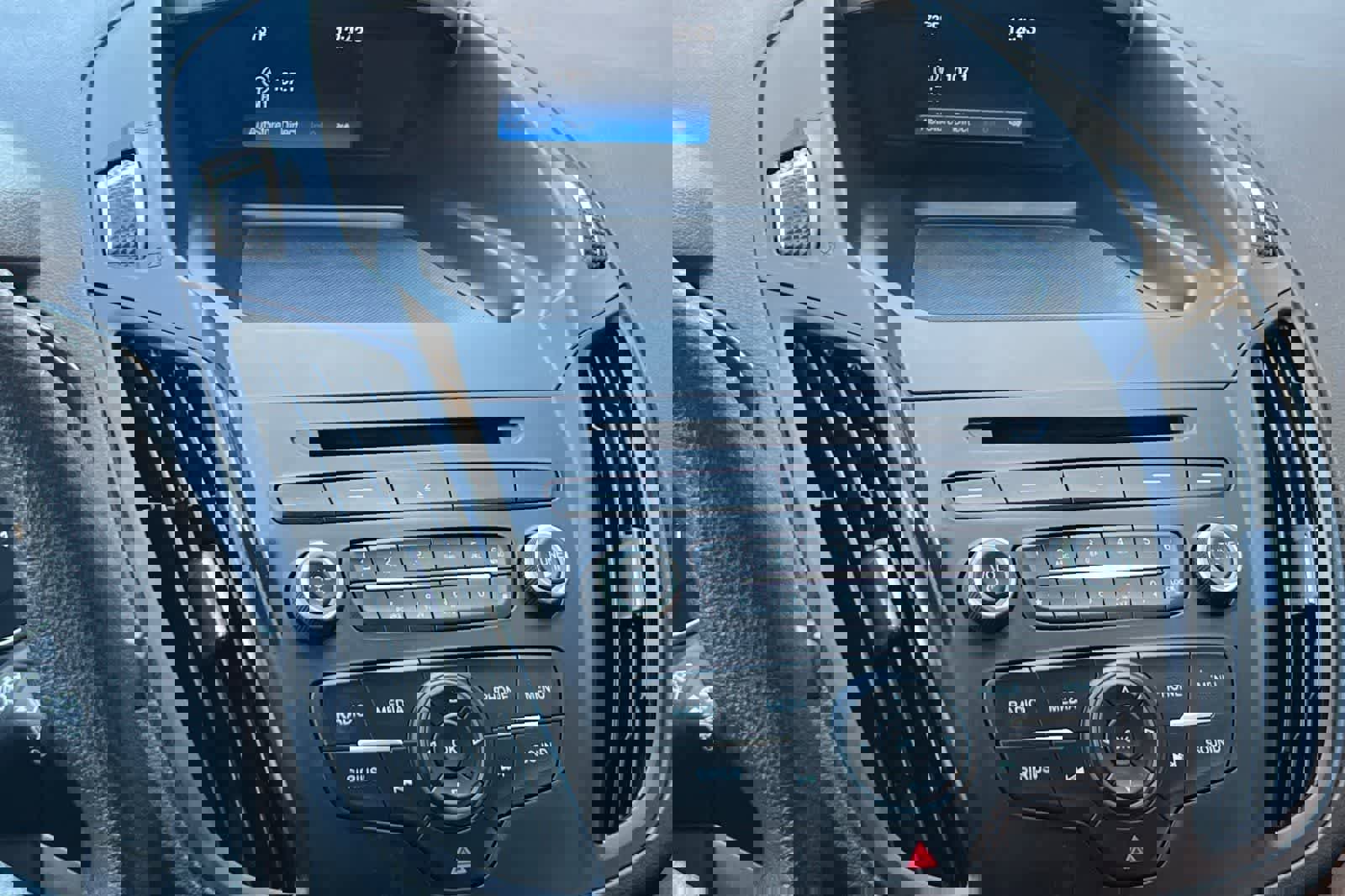 Used 2018 Ford Escape SE image 22