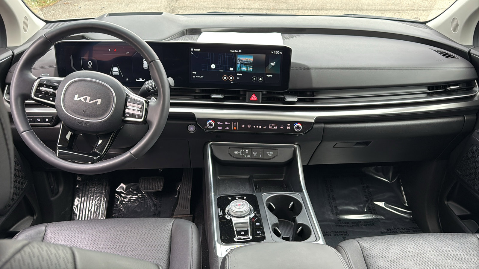 Used 2025 Kia Carnival SX Prestige image 9