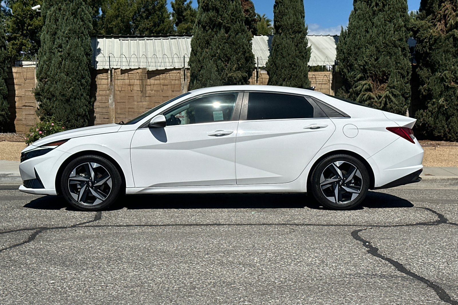 Used 2023 Hyundai Elantra Limited FWD image 7