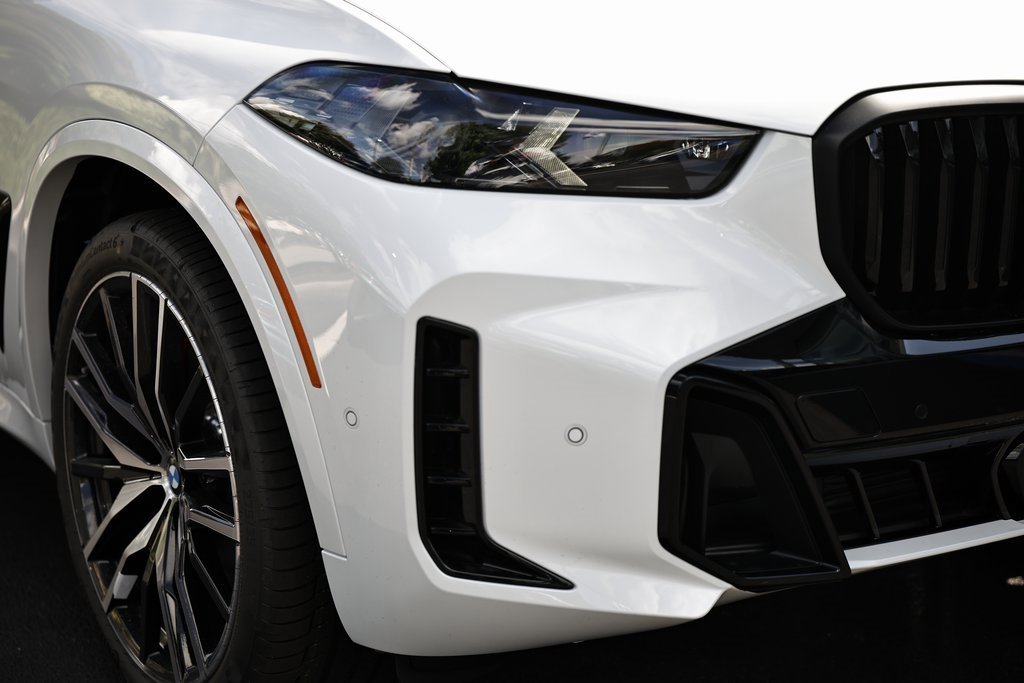 New 2026 BMW X5 xDrive40i w/ M Sport Package image 2