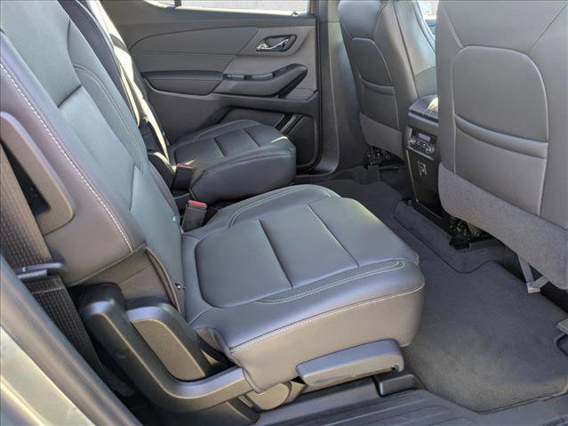 Used 2023 Chevrolet Traverse LT image 18