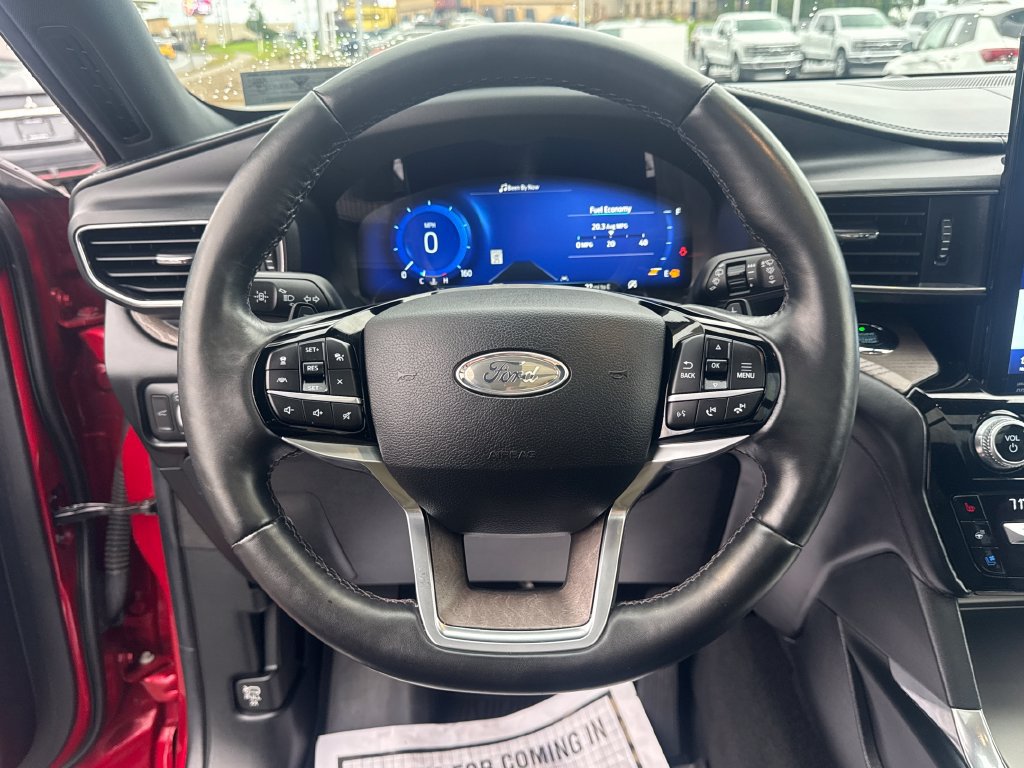 Used 2021 Ford Explorer Platinum w/ Equipment Group 601A AWD/4WD image 38