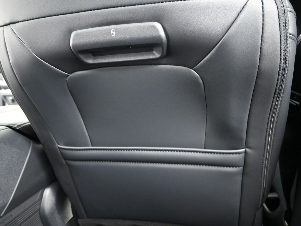 New 2025 Ford Expedition Max Platinum w/ Stealth Performance Package image 31