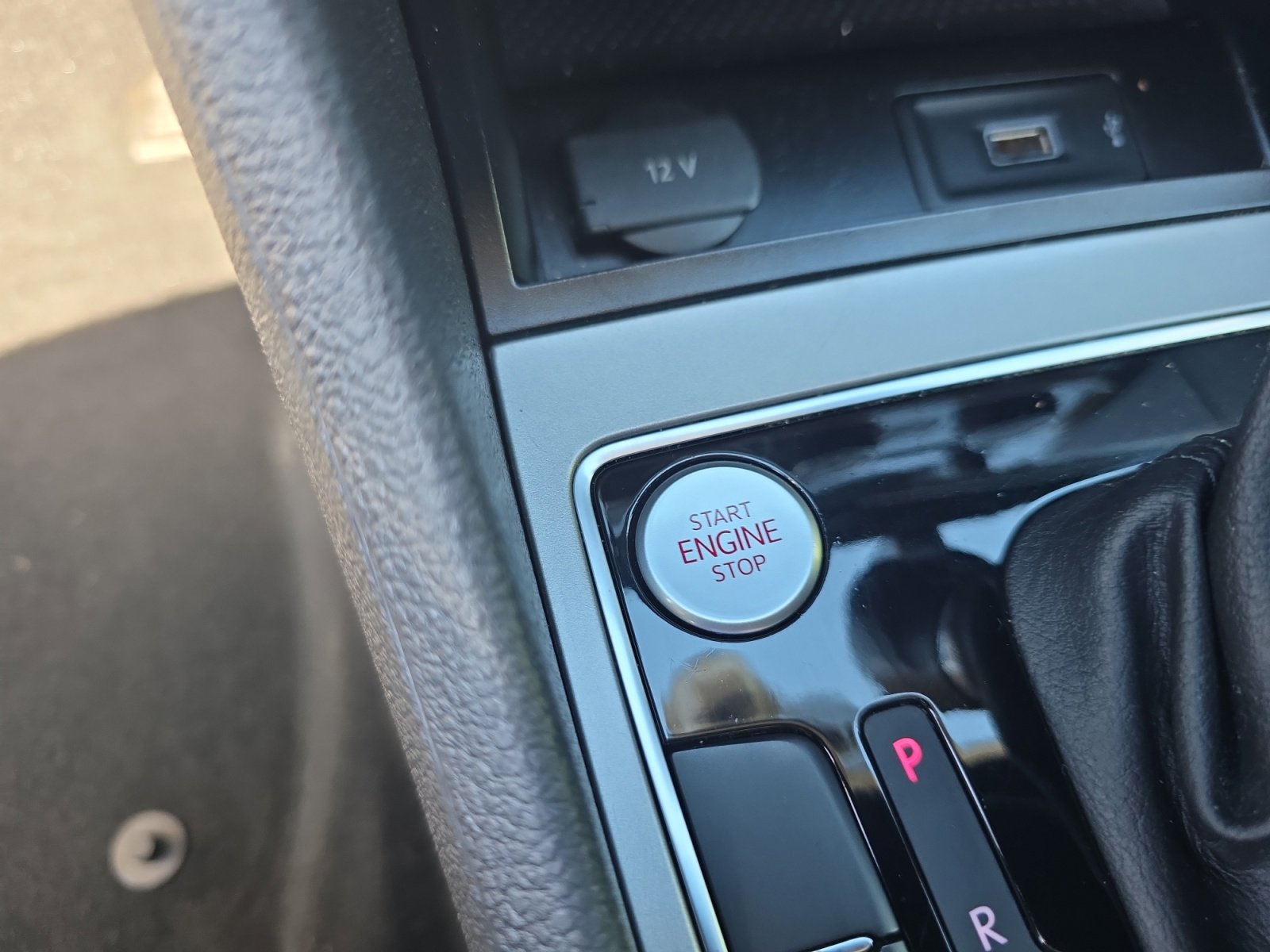 Used 2020 Volkswagen Passat 2.0T SE image 30