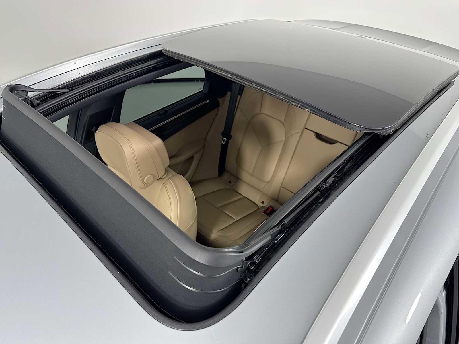 New 2025 Porsche Macan S image 23