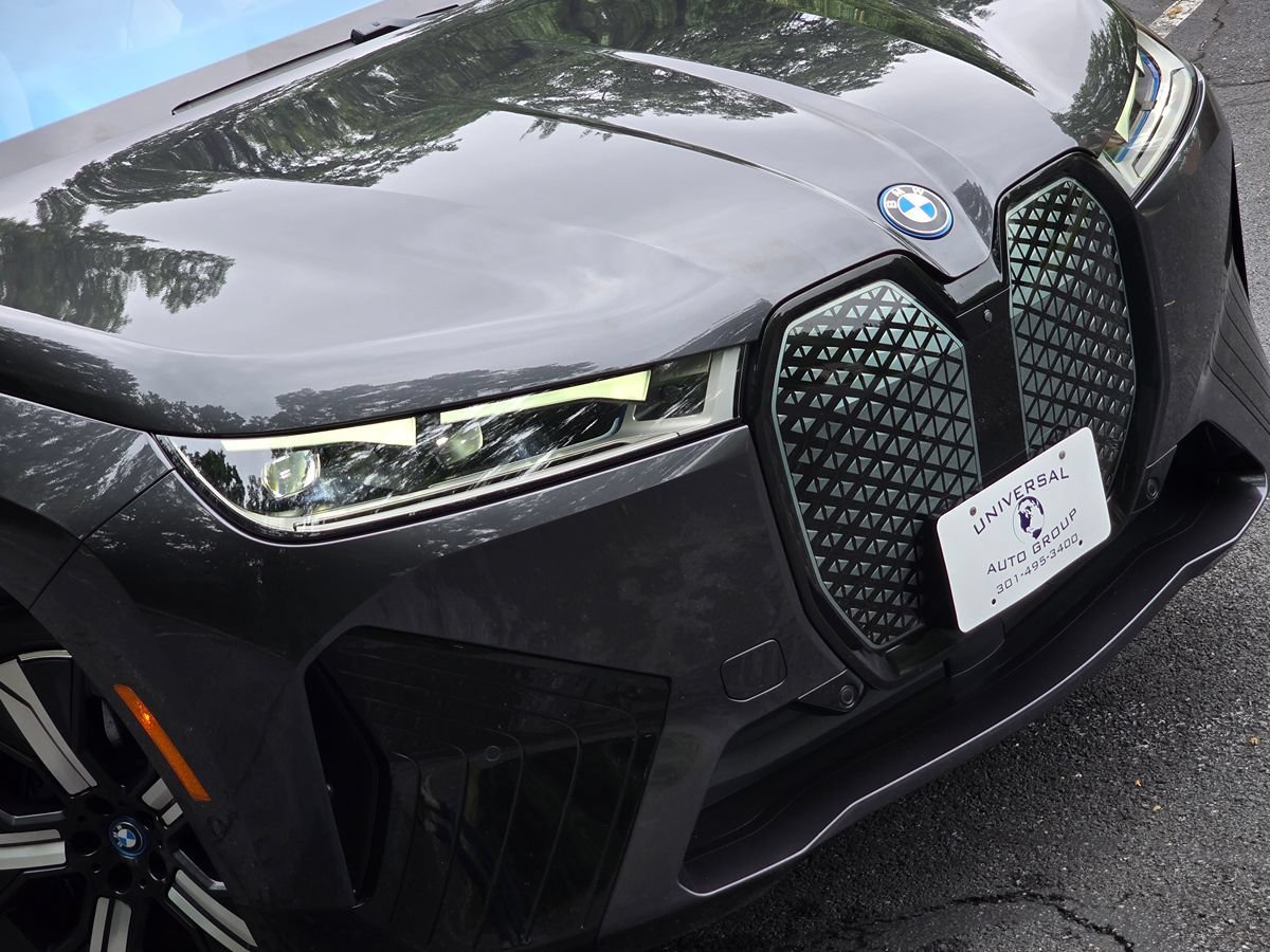 Used 2024 BMW iX xDrive50 w/ Sport Package AWD/4WD image 70