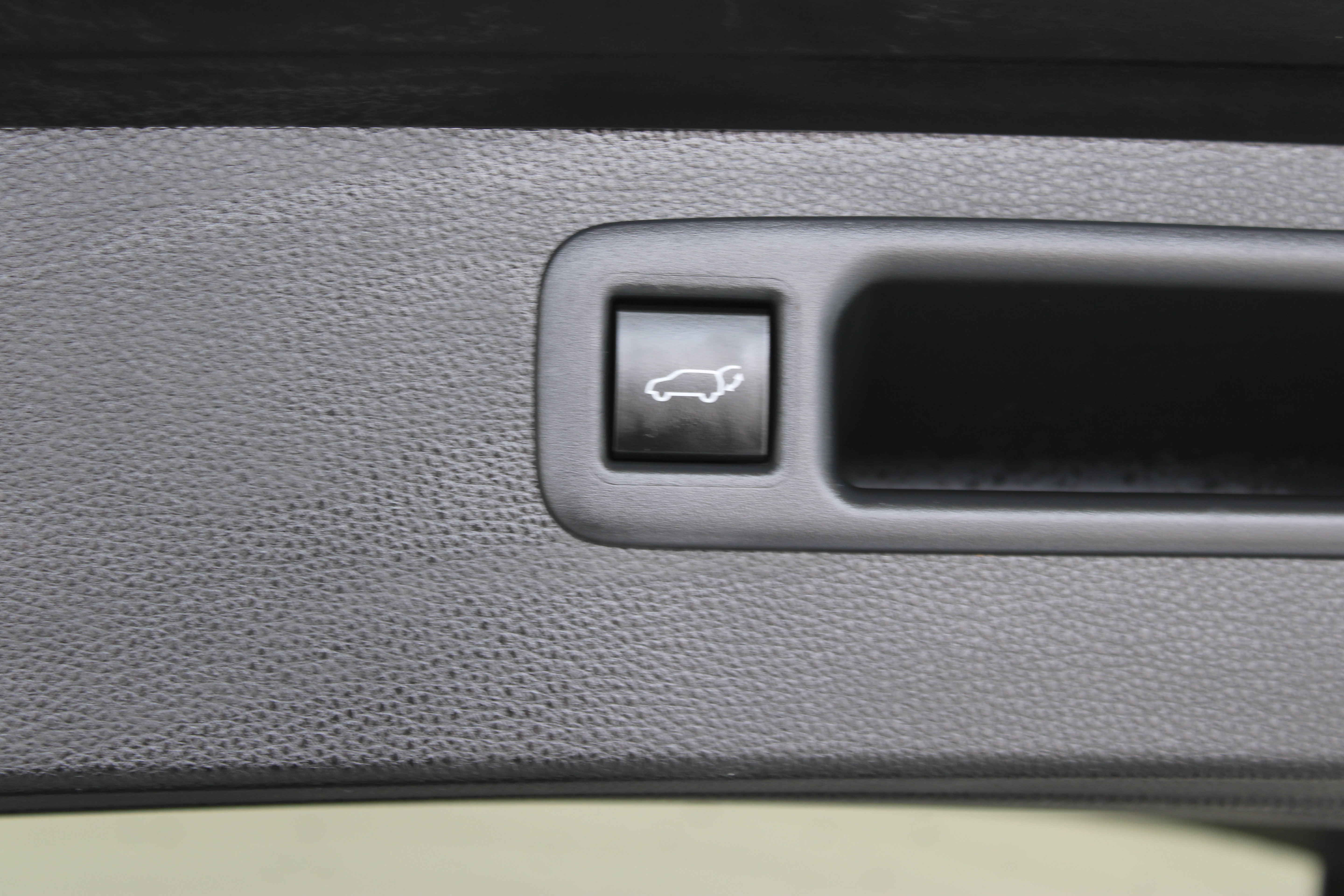 Used 2020 Toyota Highlander Platinum AWD/4WD image 38