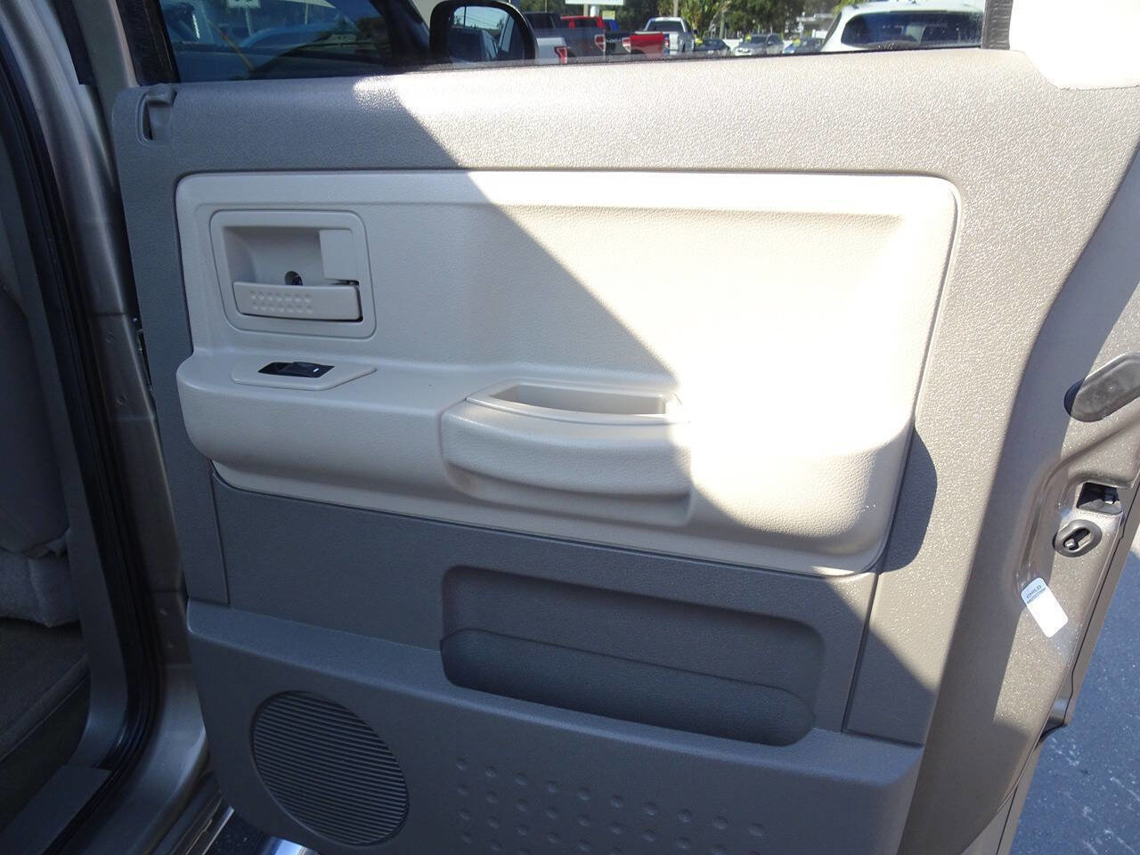 Used 2006 Dodge Dakota SLT w/ SLT Value Group image 18